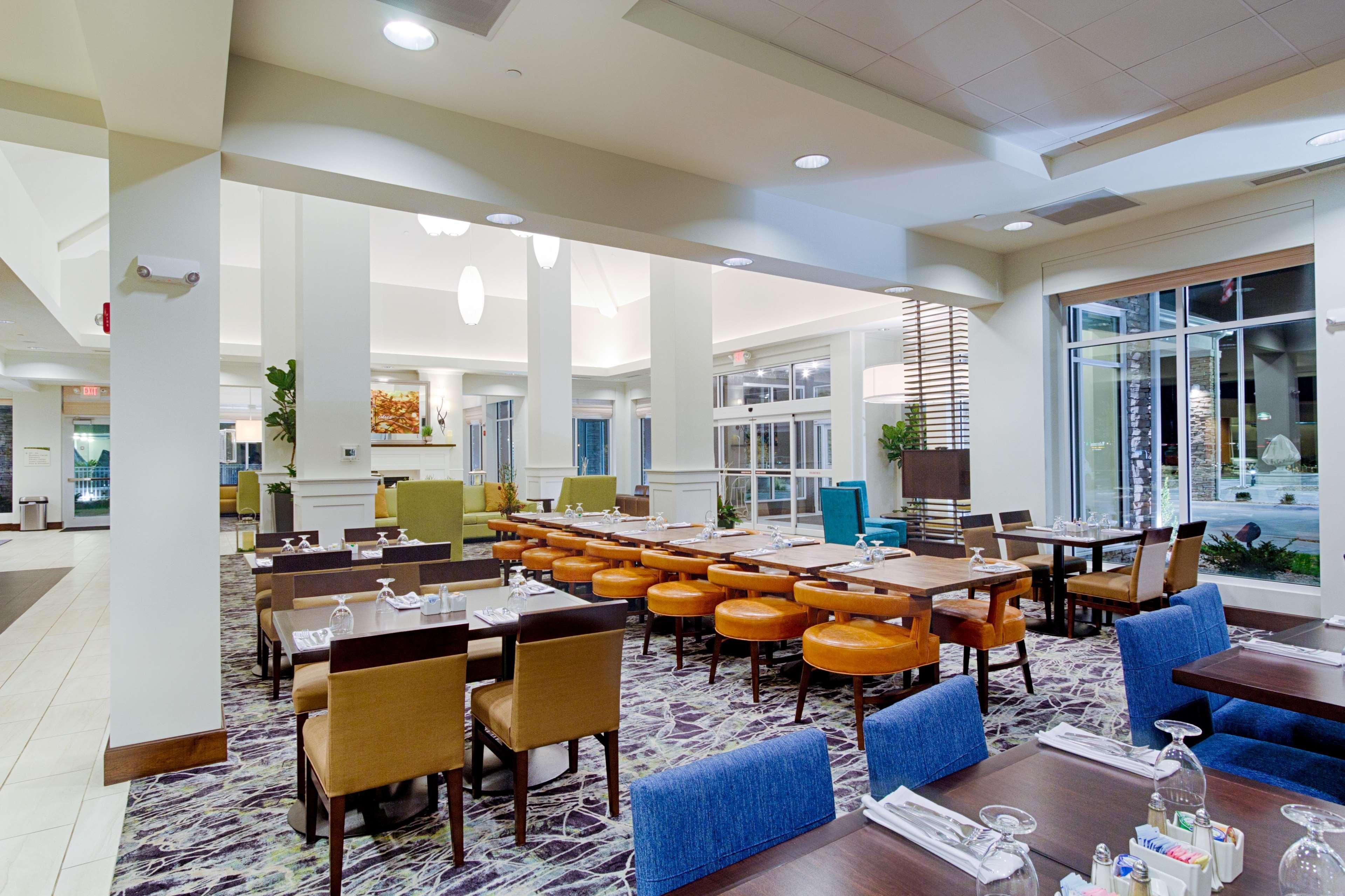 Hilton Garden Inn Salina Exterior photo