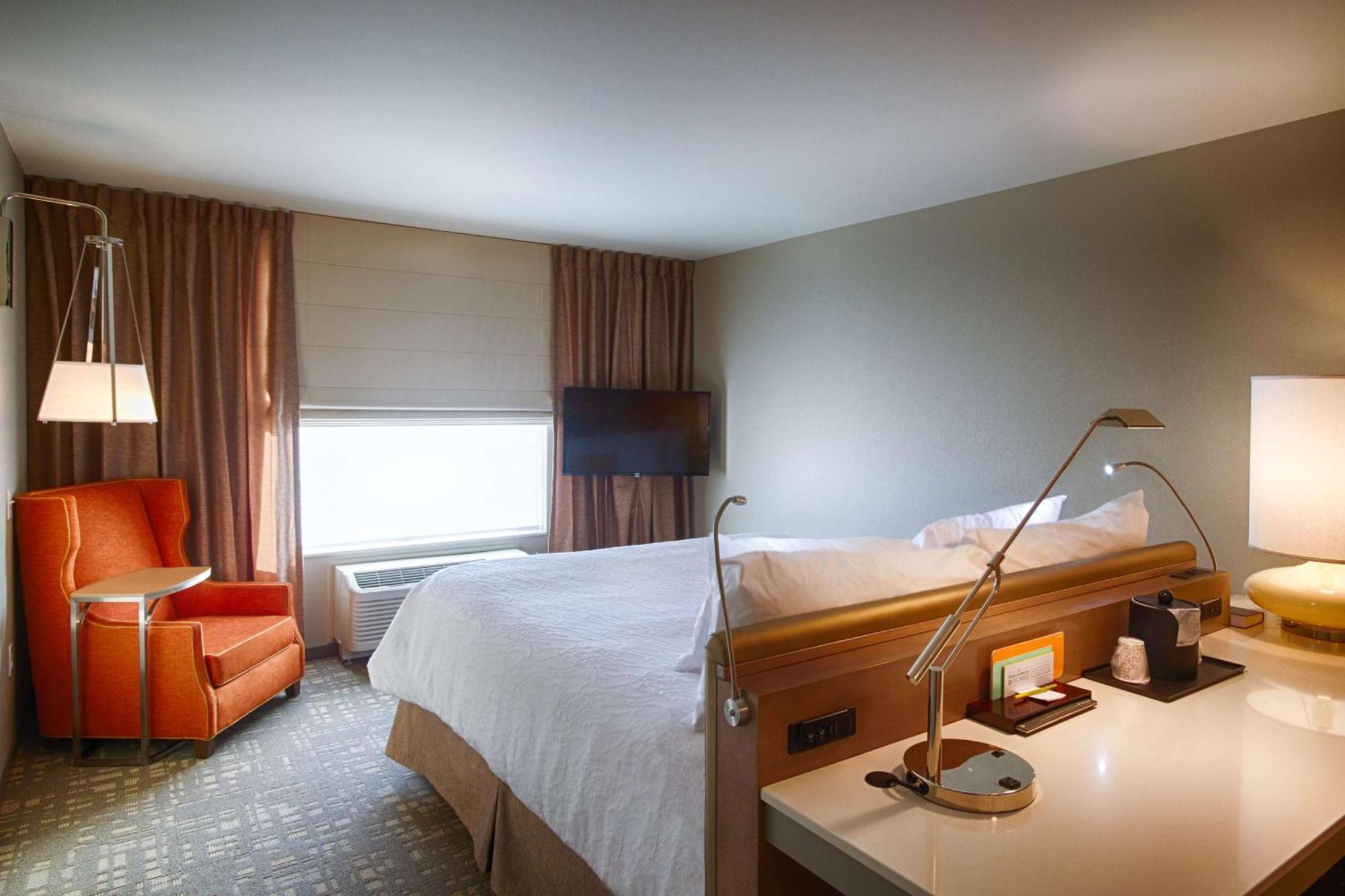 Hilton Garden Inn Salina Exterior photo